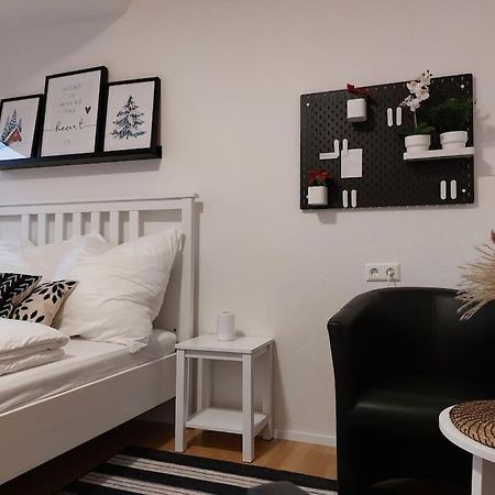 Rooftop Apartmens Ulm - Komfortable Neue Gemeinschaftsunterkunft Im Herzen Von Ulm - Raum 1 Bagian luar foto