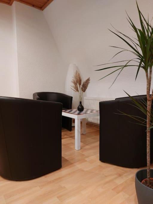 Rooftop Apartmens Ulm - Komfortable Neue Gemeinschaftsunterkunft Im Herzen Von Ulm - Raum 1 Bagian luar foto